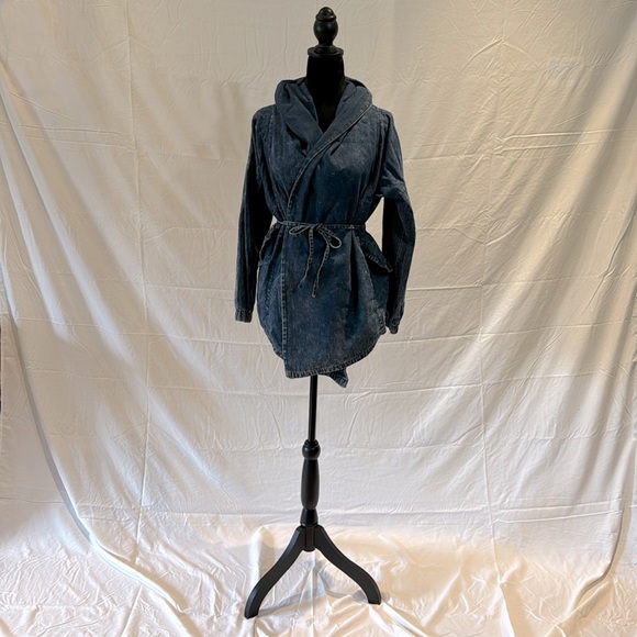 Jean Jacket - Picture 1 of 5